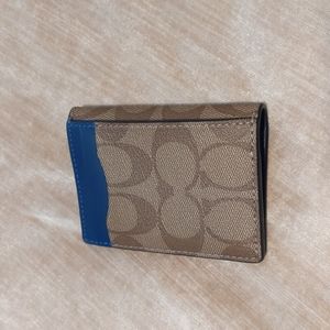 Coach Wallet Magnetic Close